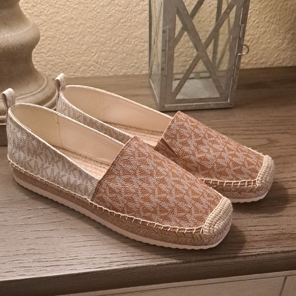 Michael Kors Espadrilles - Picture 1 of 5